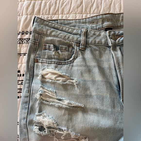 American Eagle Strigio Mom Jean - Picture 7 of 16